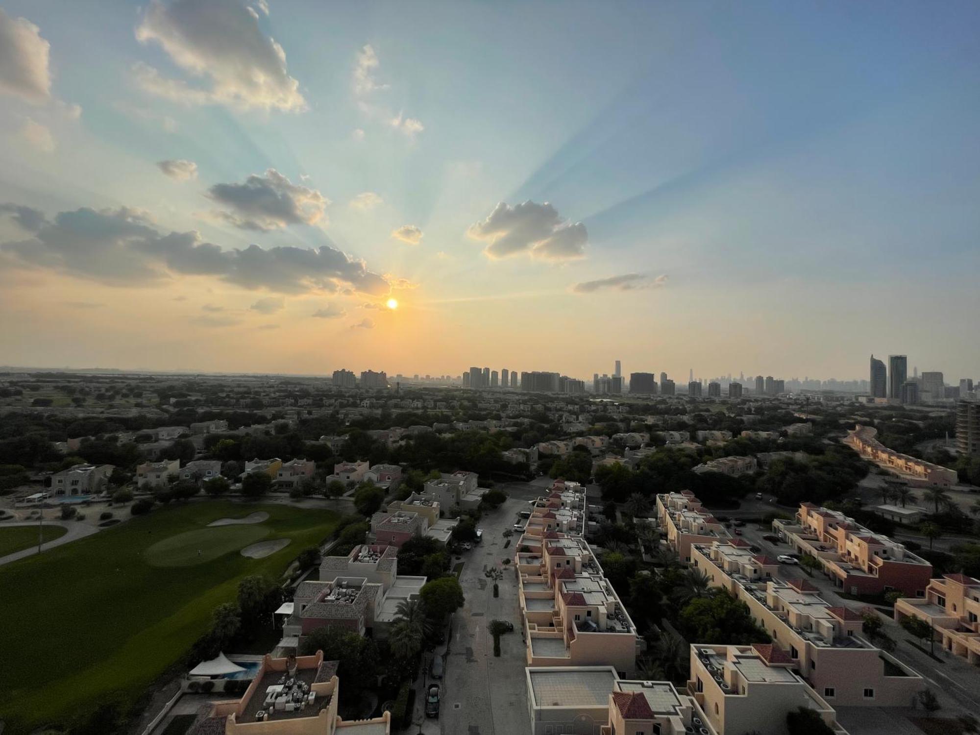 Great View, Dubai Sportcity, Parking Included, Nice Apartments מראה חיצוני תמונה